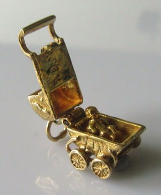 Vintage Nuvo 9ct Yellow Gold Baby In Pram (3.  5g) Charm (opens)