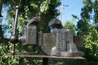 Vintage Athol No.  614 Machinist Bench Vise,  Collectible 4  Jaw 48 Lbs Vice