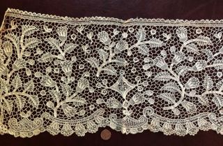 19th C.  Irish Youghal Needle Lace Deep Flounce Thistles Study Piece.  Collector.