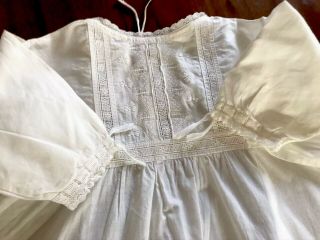 Antique Vintage Childs Embroidered Lace White Cotton Baby / Dolls Dress