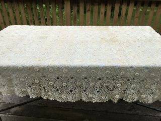 Hand Crocheted Roses Floral Bedspread Coverlet Bed Cover / 1920s