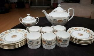 Vintage Aynsley Porcelain 20 Piece Tea Set Made In England Banquet Est.  1775