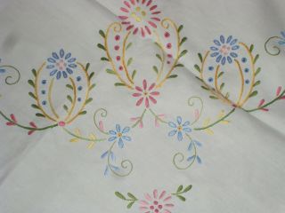 Hand embroidered heavy linen tablecloth with circle of flowers & to corners fab 2