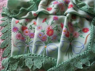 Vintage Hand Embroidered/crochet Lace Edge Tablecloth - Pretty Floral 
