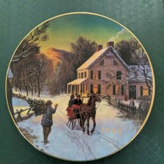 Vintage 1988 Avon Christmas Plate Home For The Holidays 22k Gold Trim
