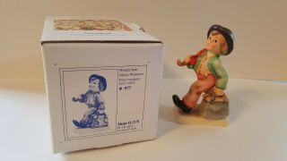 M.  I.  Hummel Goebel Figurine Wanderbub Merry Wanderer 977 Hum 11/2/0 W/ Box