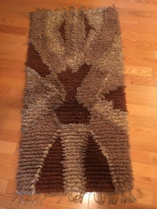 Vtg Mcm Hand Woven Wall Hanging / Rug 32x65 " Lowlands Brown Abstract Latch Hook