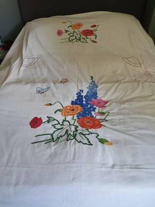 Stunning Large Vintage Linen Hand Embroidered Double Bed Cover Bed Spread.