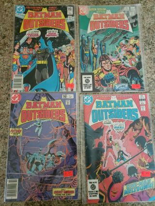 Dc Comics Batman And The Outsiders 1 - 14,  17,  18,  20 - 26,  28 - 30 Aver.  Cond.  8.  5 1983 - 6
