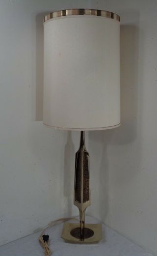 Vintage Mid Century Modern Laurel Table Lamp With Shade