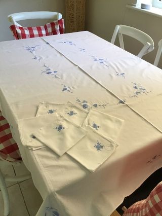 Vintage White Cotton Tablecloth/6 Napkins - Applique - Cutout Lace 170cm X120cm