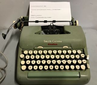 Vintage Smith Corona 5TE Electric Typewriter with Case 1950 ' s,  Key 2