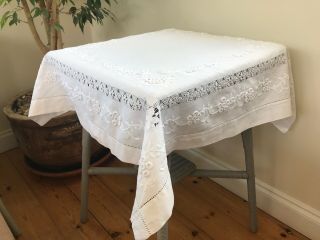 Pretty Vintage Small Tablecloth Raised White Embroidery 3