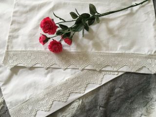 Vintage Pillowcases - Crochet Decoration - White Cotton