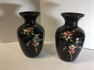Set Of 2 Vintage 7.  5” Black Amethyst Flower Vase W/ Hand Painted Flowers