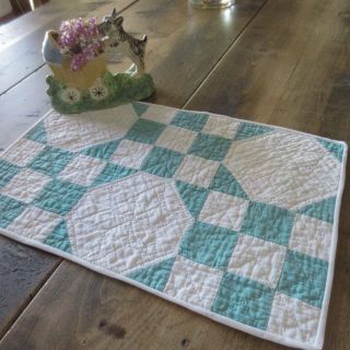 Green & White Vintage 30s Doll Or Table Quilt 16x11 Last One