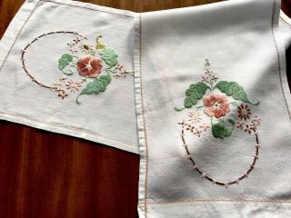 Vintage Hand Embroidered Off White Linen Table Runner Cloth 42x10.  5 Inches