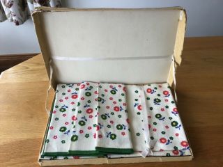 Vintage / Retro Pure Irish Linen Tablecloth & Napkin Set Green Cream