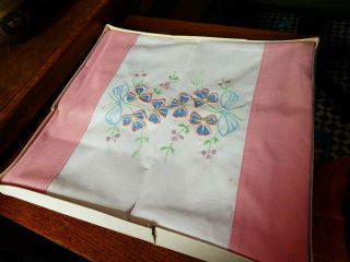 Vintage Boxed Pillowcases,  Gorgeous Clover And Bow Embroidery.  Pink Edge
