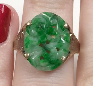 Vintage Carved Green Jade Flower Portrait Relief Oval Solitaire 10k Ring Size 8