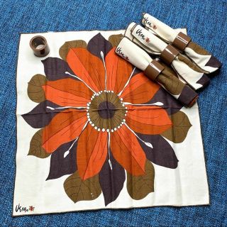 Set Of 4 Vintage Vera Neumann Floral Napkins With Matching Napkin Rings