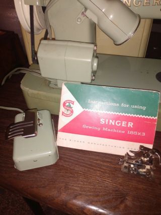 Vintage Singer Sewing Machine w/ Case Green RFJ8 - 8 - Gorgeous & Great 3