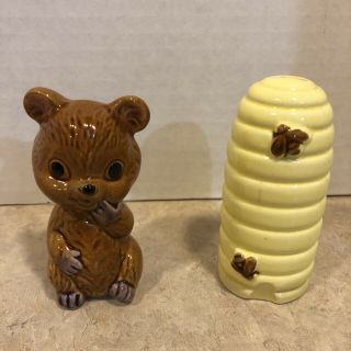Vintage Ceramic Bear Beehive Bee Hive Salt Pepper Shaker Japan Tableware Nib