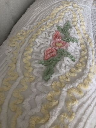 Vintage White Floral Chenille Bedspread.  100 Cotton.