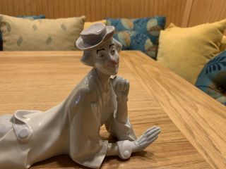 Vintage Retired Lladro Clown with Ball Large Figurine 3