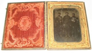 Vintage 1/4 Plate Tintype 3 Civil War Yankee Soldiers.  Muskets,  Bayonets.  Case