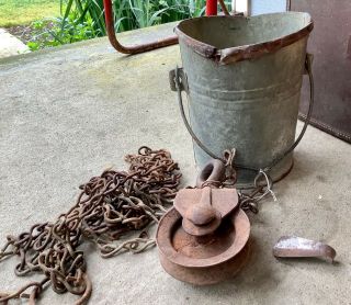 Vintage Metal Well Bucket Pail Water Farm Primitive Planter Pulley And Chain
