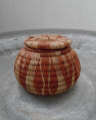 AFRICAN BOTSWANA HAND WOVEN COILED TRIBAL BASKET ca.  1980 ' s HERB CONTAINER 2