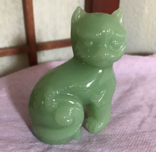 Ching Dynasty Jade Green Glasscat Figurine Franklin Curio Cabinet Cats 1986
