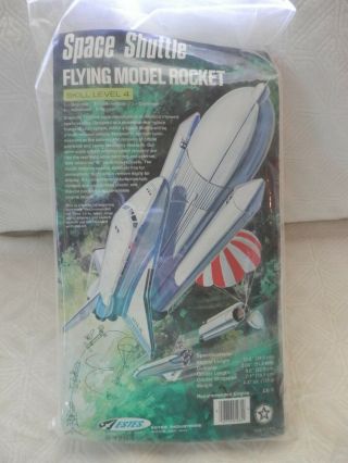 Estes Space Shuttle Flying Model Rocket Kit 1284 (level 4) Vintage 1980s