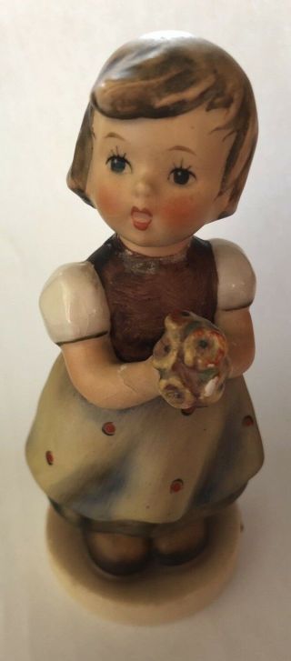 Vintage 1963 Goebel Hummel For Mother Girl W/flowers 5 " Figurine 257