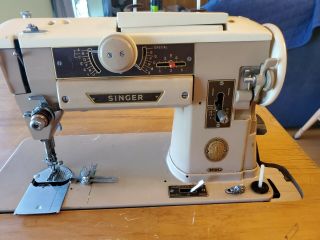 Vintage Singer Sewing Machine 401a With Case And Extra Parts