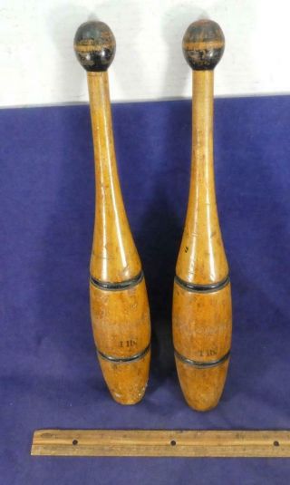 Antique Pair Wood Juggling Pins Indian Clubs Carnival Circus Club Exercise 1 Lb