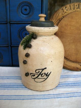 Early Antique Stoneware Crock Cream Milk Paint Tin Lid Christmas