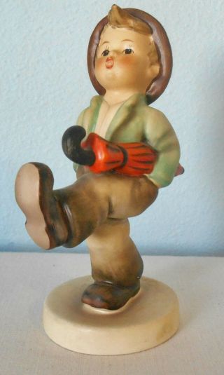 Hummel Figurine " Happy Traveler " 109/0 Goebel Tmk3 Vintage 1960 - 72 Boy Umbrella