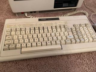 Vintage Tandy 1000a PC w/ KB,  Mouse,  and Several Floppies 3