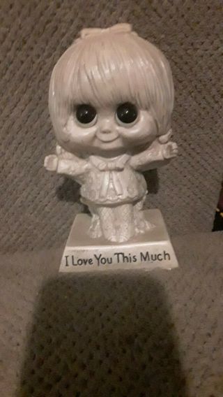 1970 Vintage W&r Russ Berrie & Co I Love You This Much Plastic Statue Girl W/bow