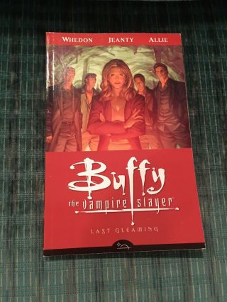 Buffy The Vampire Slayer Last Gleaming Season 8 Vol 8 Graphic Novel Tpb