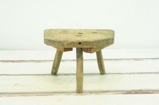 Antique /vintage Primitive Handmade Wood Stool Milking Stool 3 Leg Barn Stool 7