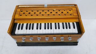 Harmonium 38 Keys Vintage Pump Organ 2