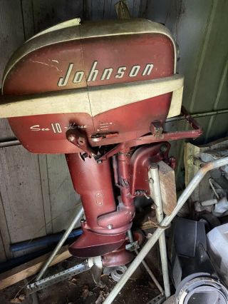 Vintage Johnson Sea 10 Outboard Motor Running