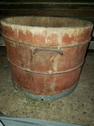 Vintage Wooden Primitive Water Bucket,  Rustic,  Farm,  Well,  feed,  Antique red 2