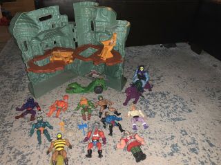 Vintage He - Man Castle Grayskull And Action Figures