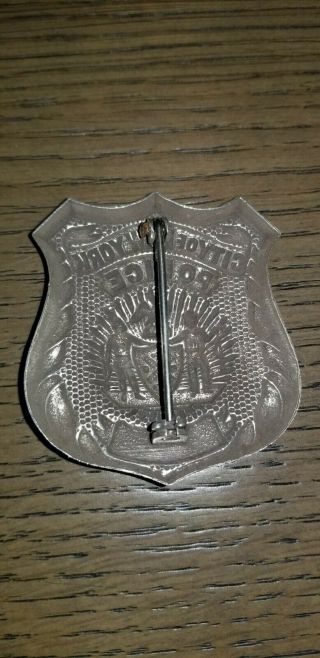 Vintage Obsolete 1898 Consolidation Shield Ny Police Anique Obsolete Badge