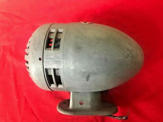 VINTAGE FEDERAL SIGNAL SIREN HORN MODEL O Police Fire Truck 6 Volts 2