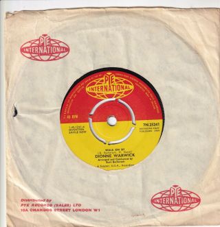 Dionne Warwick.  Walk On By.  1964 Pye Pop / Soul 7 ".  7n.  25241